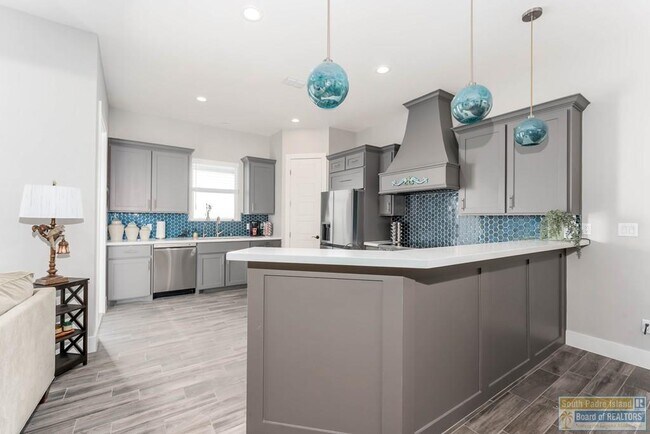 Building Photo - 86 Torrey Pines Dr