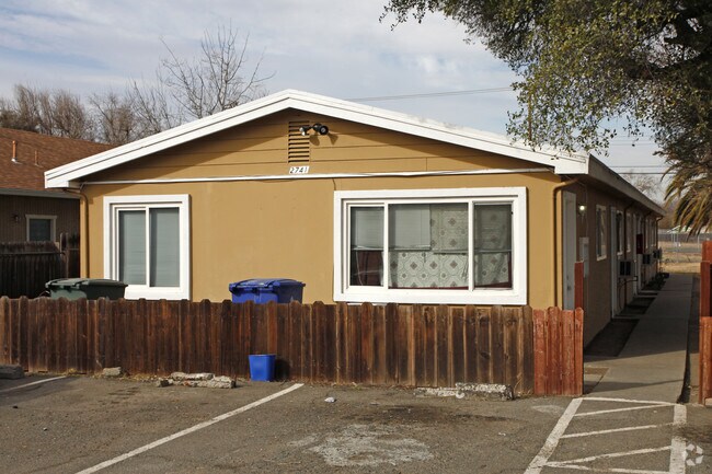 Primary Photo - 2741 Del Paso Blvd