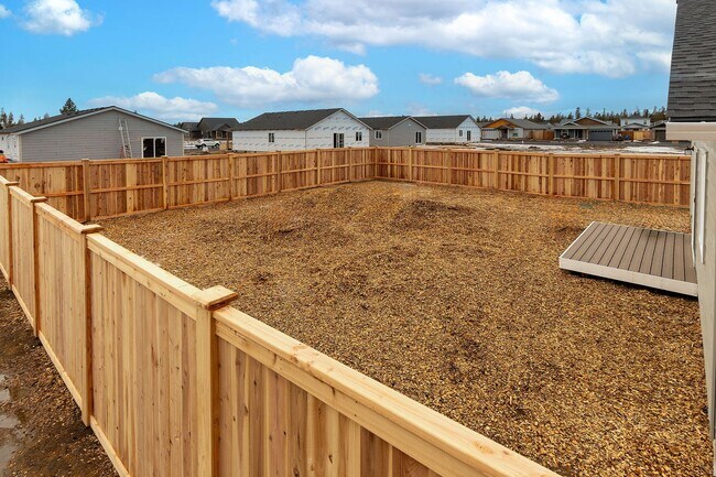Building Photo - Brand New Home - 3bdrm 2.5ba - The Reserve in the Pines - La Pine, OR