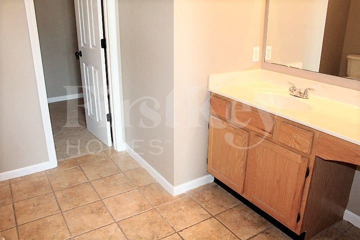 Building Photo - 3624 Fredricksburg Dr