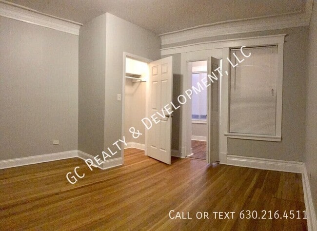 Building Photo - 1515 E 67th Pl