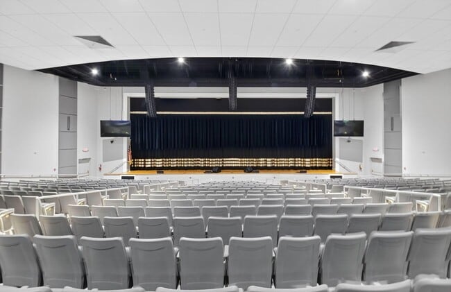 Building Photo - 177 Fanshaw E