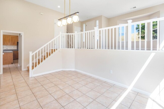 Building Photo - Gorgeous 4 Bedroom with SOLAR in Shadow Lakes!