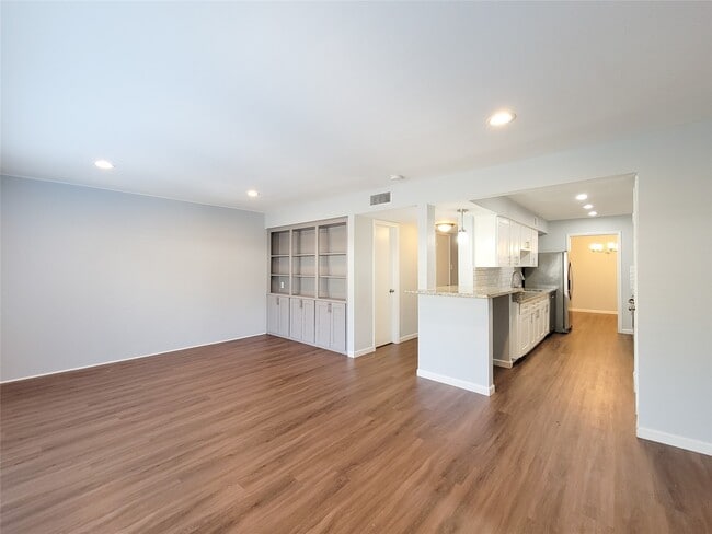 Building Photo - 13168 Trail Hollow Dr