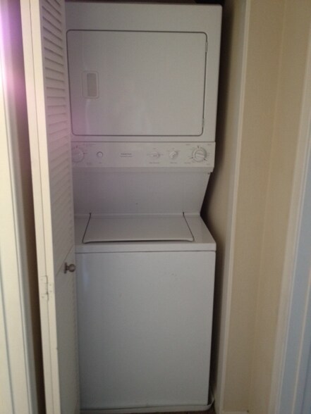 Building Photo - 5252 Orange Ave