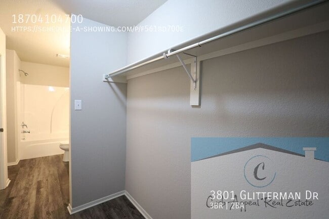 Building Photo - 3801 Glitterman Dr