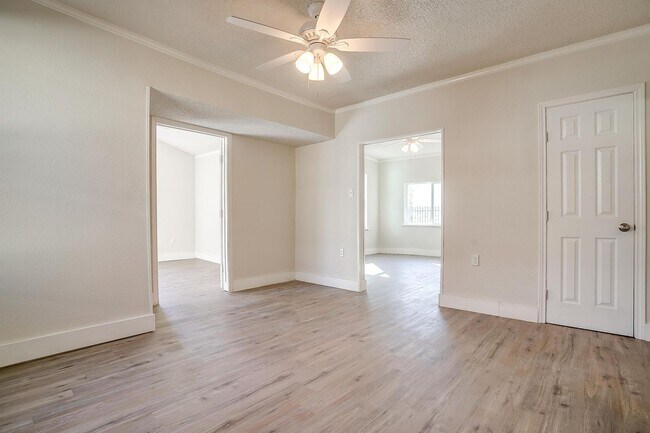 Building Photo - Newly Remodeled 2 Bed, 1 Bath Home near Historic Southside- 76110