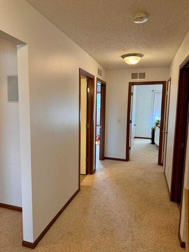 Building Photo - Savage TownHome for Rent