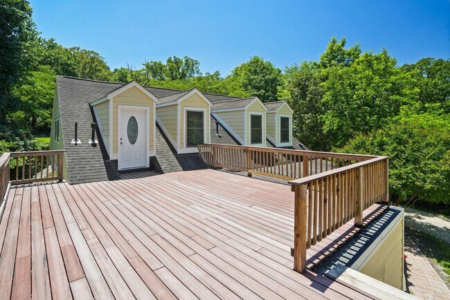 Building Photo - 7712 Dolly Dr