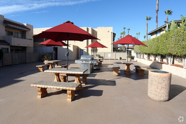 Building Photo - Lincoln Park