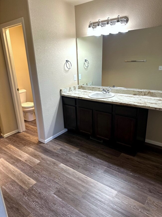 Building Photo - 1829 Final View Aly