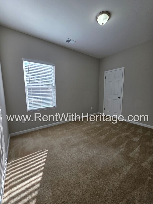 Building Photo - Stunning New 4bd/ 2.5ba / Immaculate / Attention to Detail/ Great Location