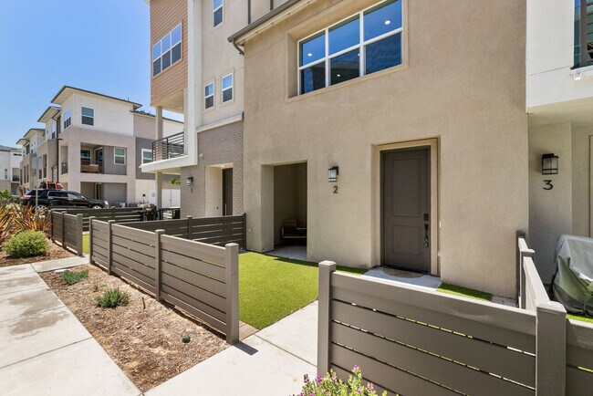 Building Photo - 777 Abby Dr