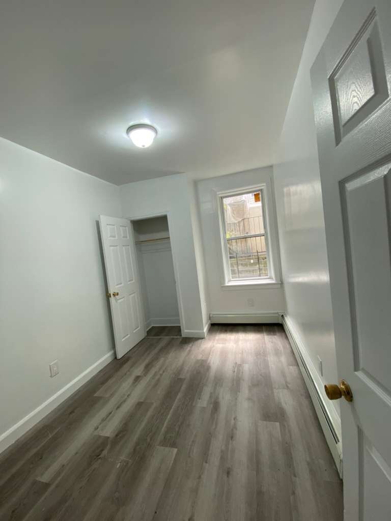 Building Photo - 26 Mulberry St