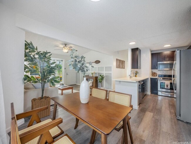 Building Photo - Crosspointe-Upgraded 2 Bedroom, 2 bath, 2 parking stalls