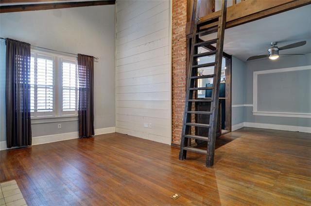 Building Photo - 3237 Odessa Ave