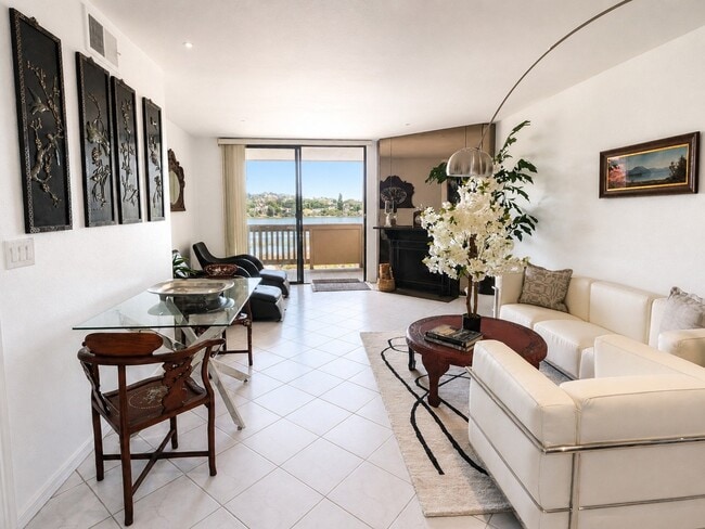 Building Photo - 3098 Rue D’Orleans
