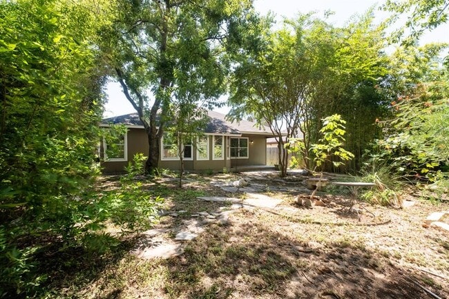 Building Photo - 7320 Muffin Dr