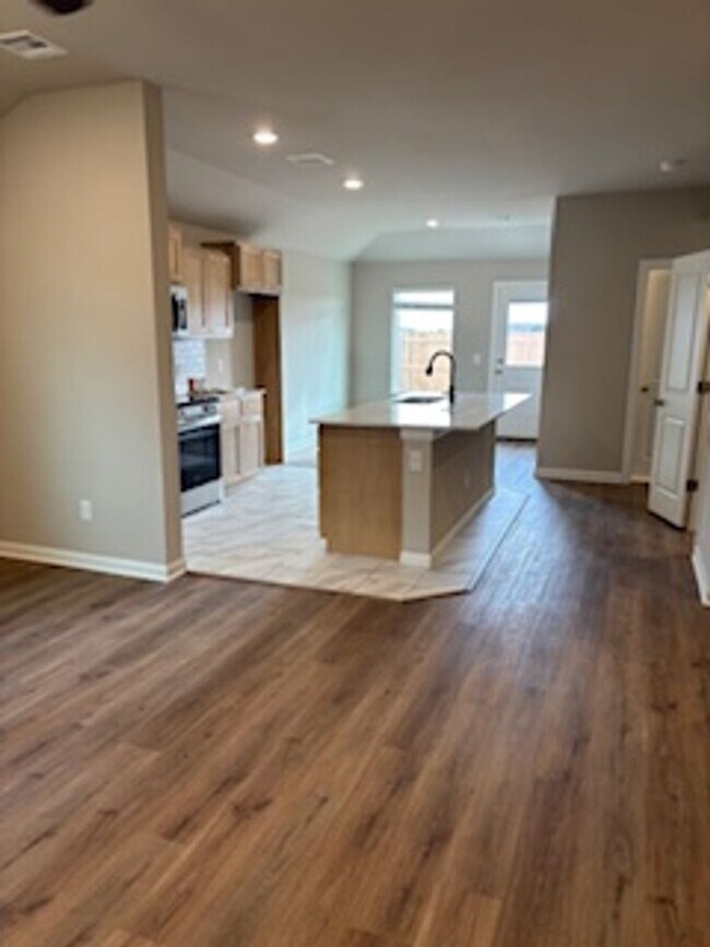 Building Photo - 1st Month Free!