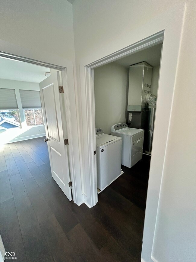 Building Photo - 2511 S Delaware St