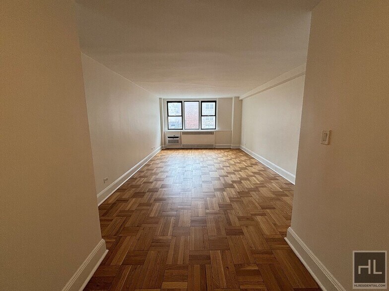 Primary Photo - East 79th Street