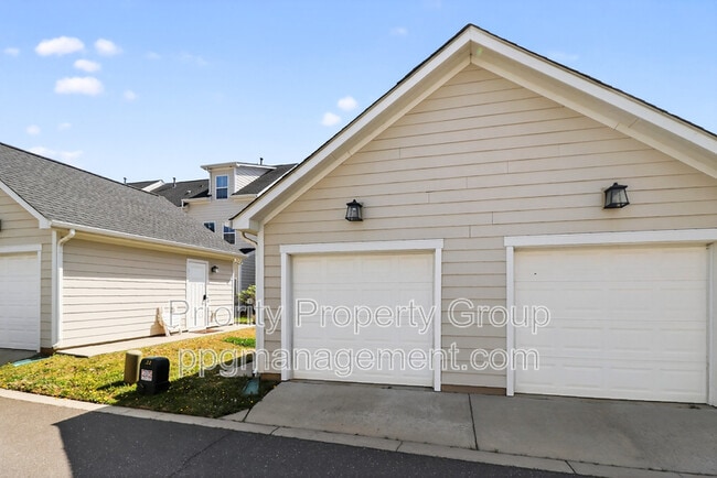 Building Photo - 1614 Pat Garrett St