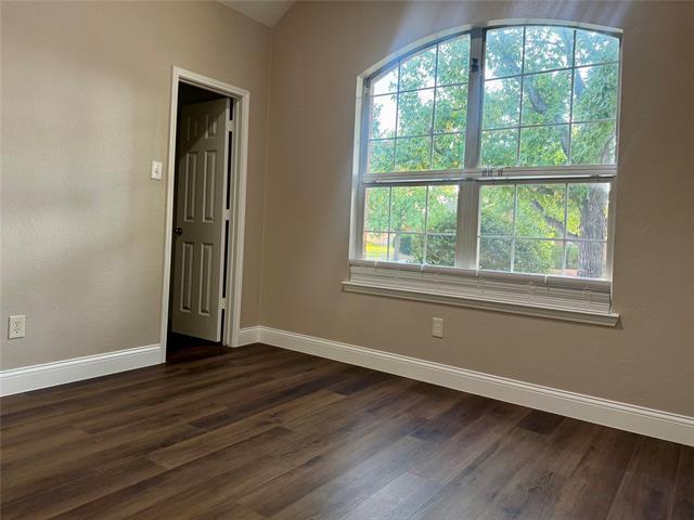 Building Photo - 2113 Fountain Dr