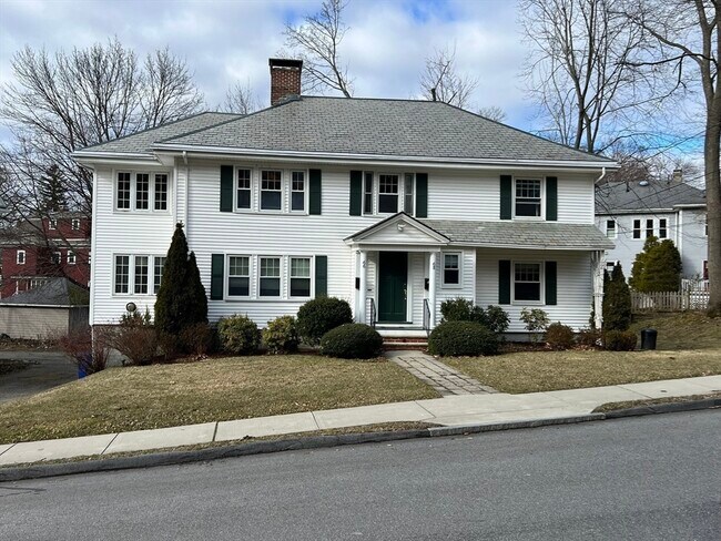 Building Photo - 66 Westchester Rd