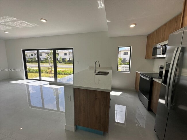 Building Photo - 232 NW 13th St