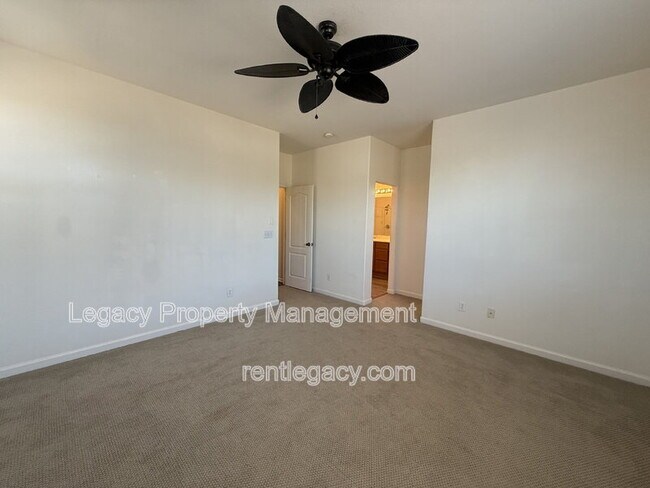 Building Photo - 1552 Bailey Dr