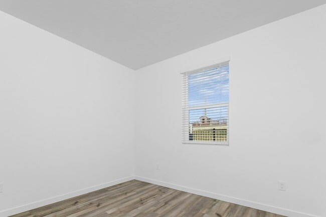 Building Photo - 8164 W Grey Alder Dr