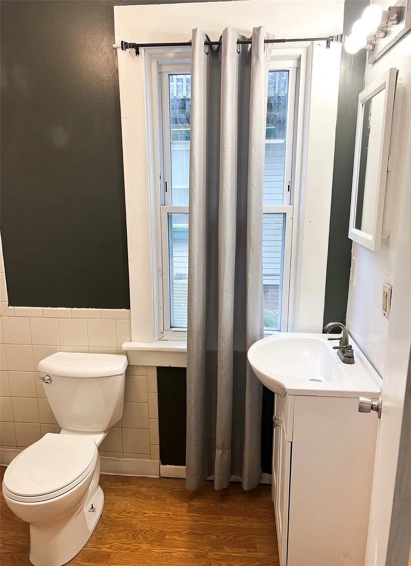 Building Photo - 1171 21st St