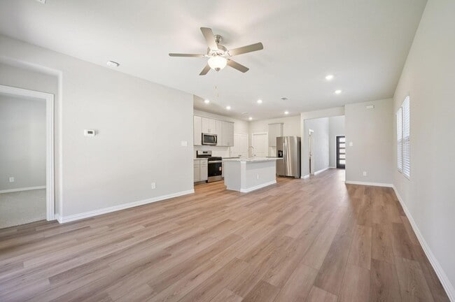 Building Photo - 1412 Bridgestone Dr