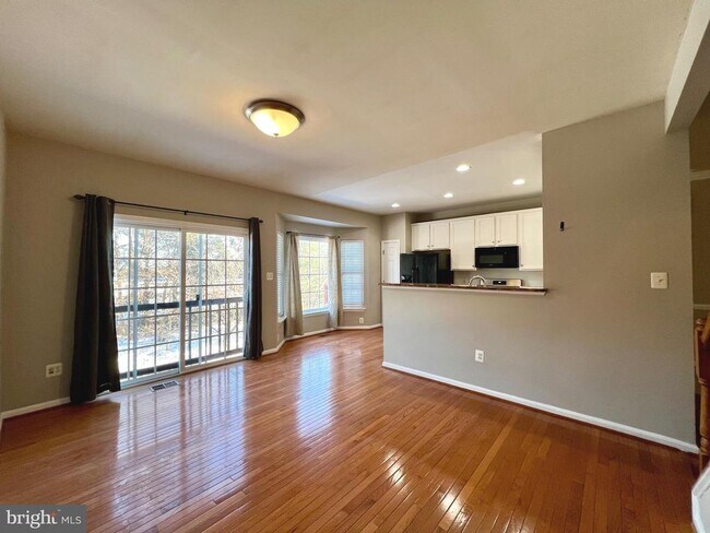 Building Photo - 21831 Ladyslipper Sq