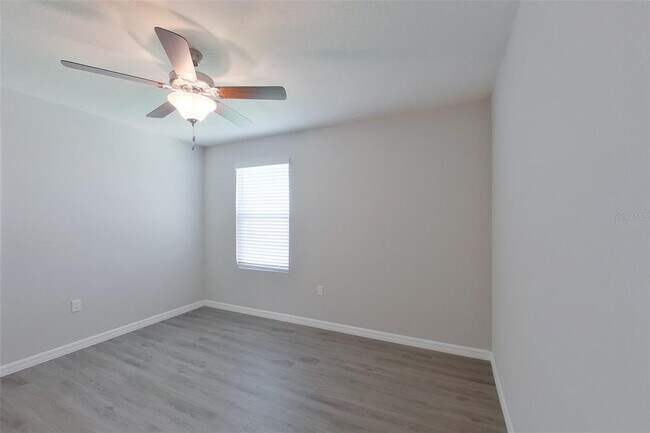 Building Photo - 8602 SW 43rd Ter