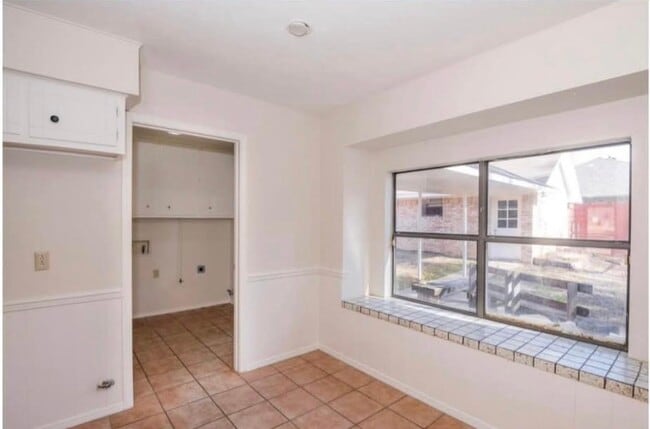 Building Photo - 4800 Gretna Green Ln