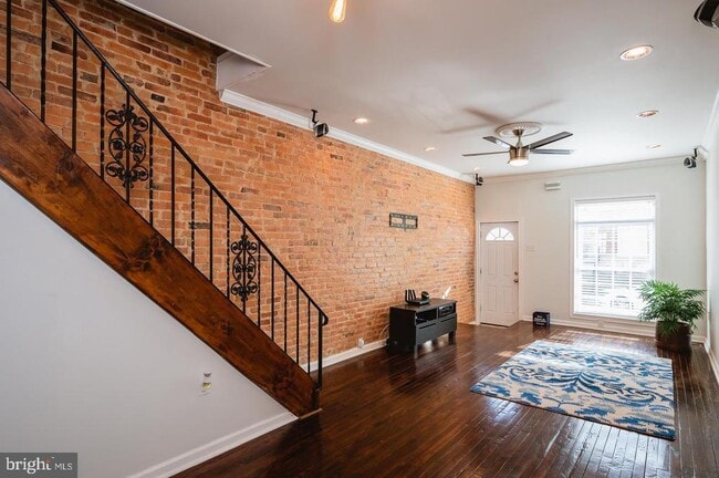 Building Photo - 618 S Newkirk St