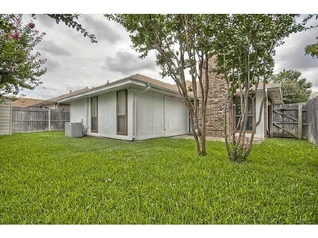 Building Photo - 2021 Chalfont Dr