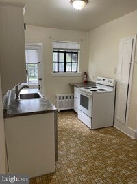 Building Photo - 5 E Maplewood Ave
