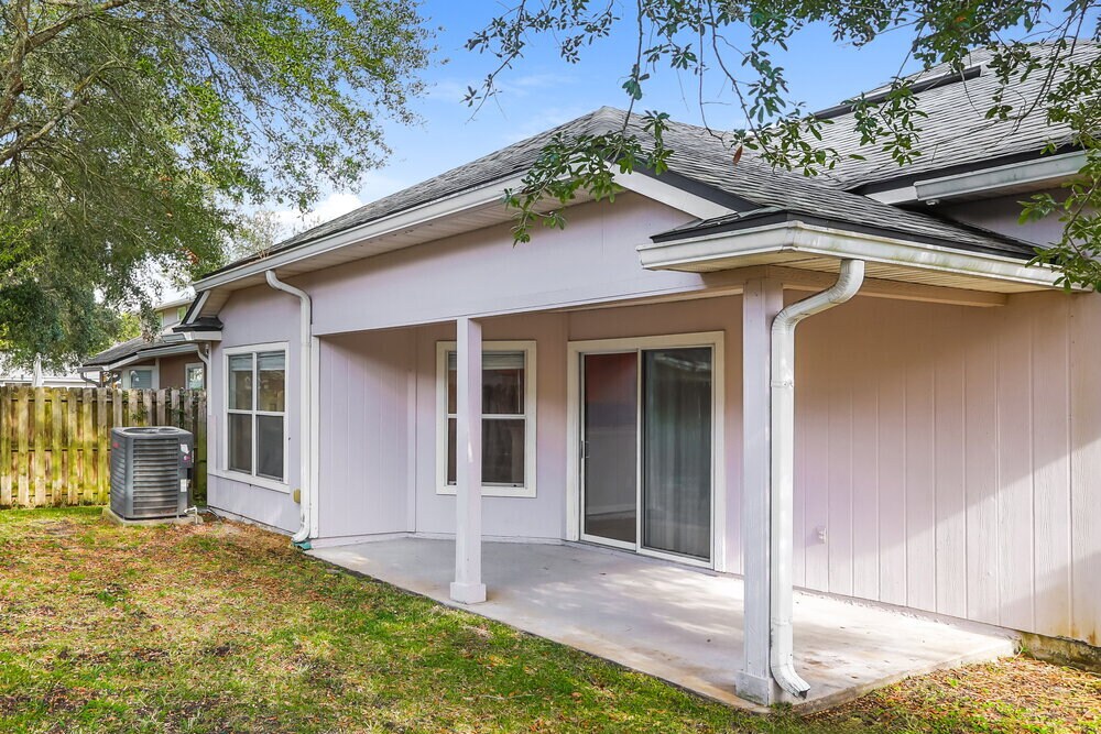 Building Photo - 2109 S Cranbrook Ave