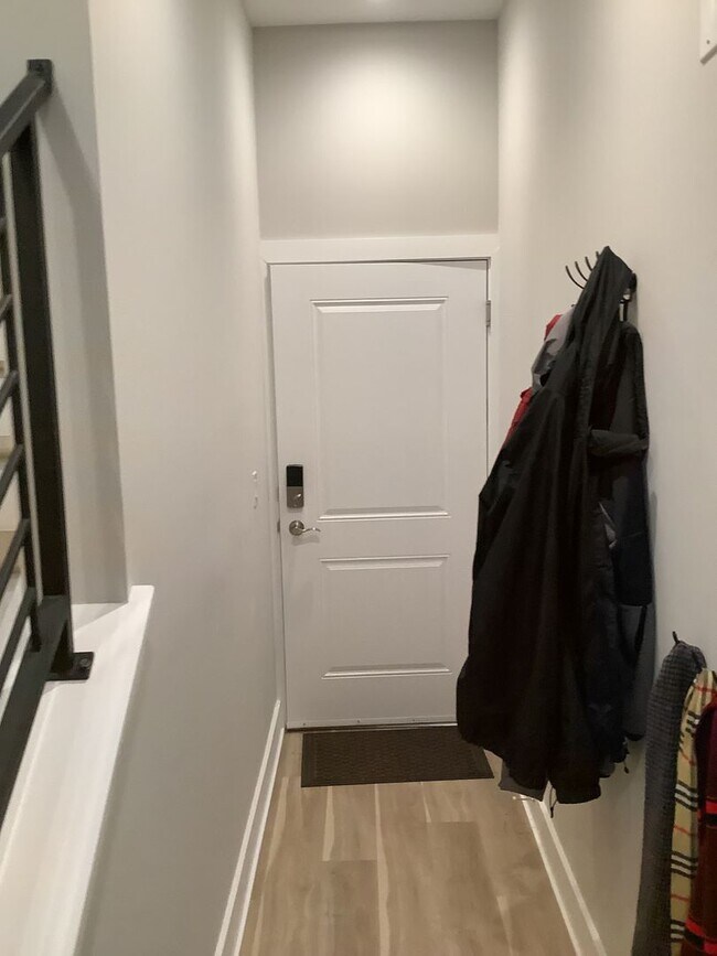 Building Photo - 1615 Ogden St