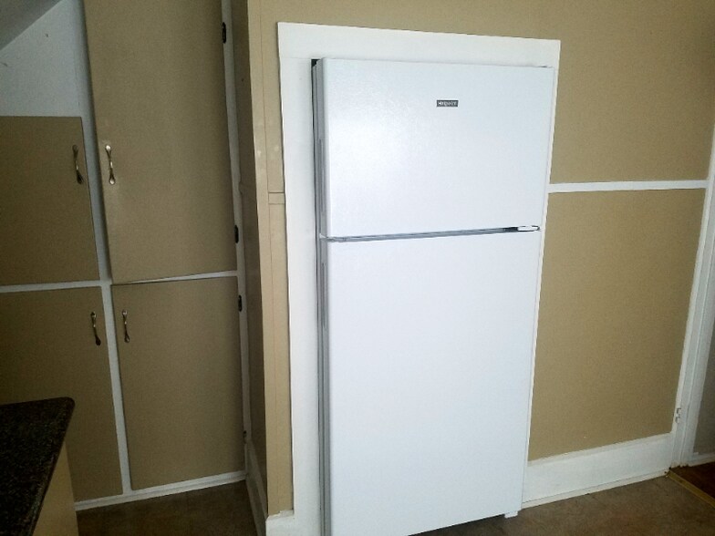 Building Photo - 6 Newton St