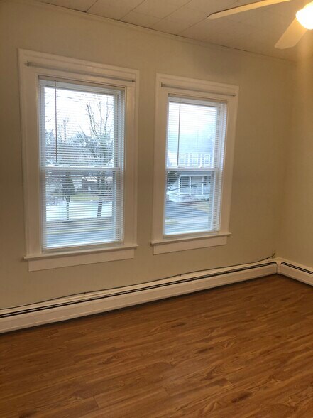 Building Photo - 46 Ramapo Ave