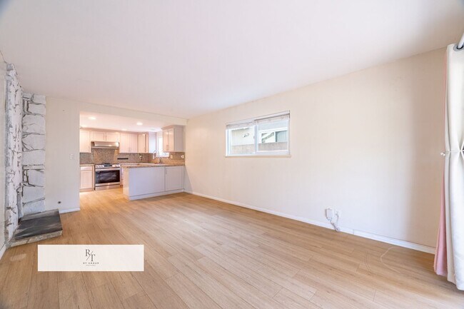 Building Photo - 3 Bed | 2 Bath Single-Family Home in Walnut Valley Unified School District