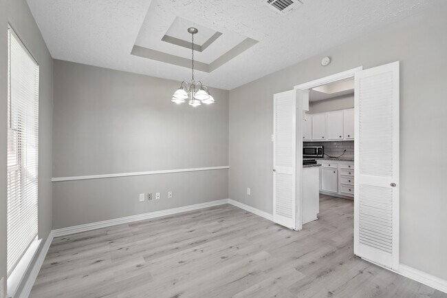 Building Photo - 13542 Wimbledon Dr
