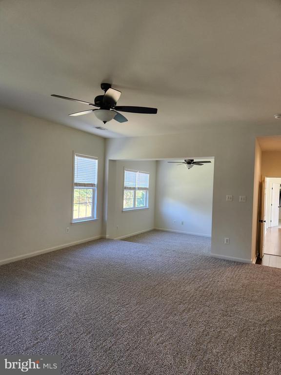 Building Photo - 15117 Montanus Dr