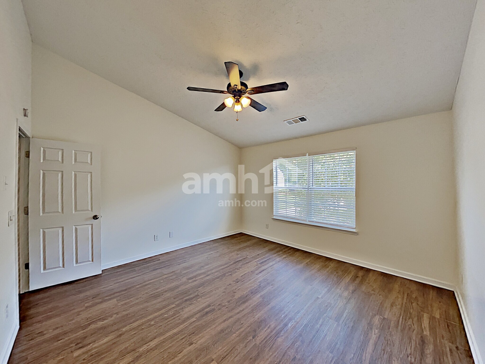 Building Photo - 78 Red Maple Way