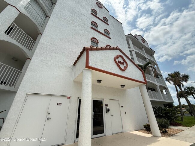 Building Photo - 8903 Laguna Ln