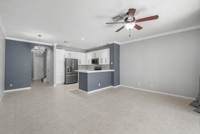 Building Photo - 8080 Briantea Dr