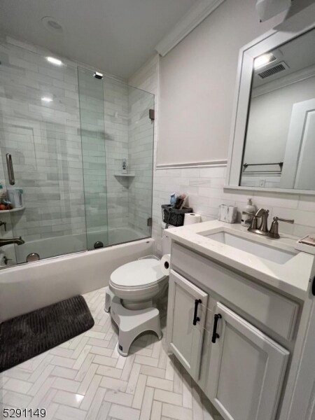 Building Photo - 74 River St